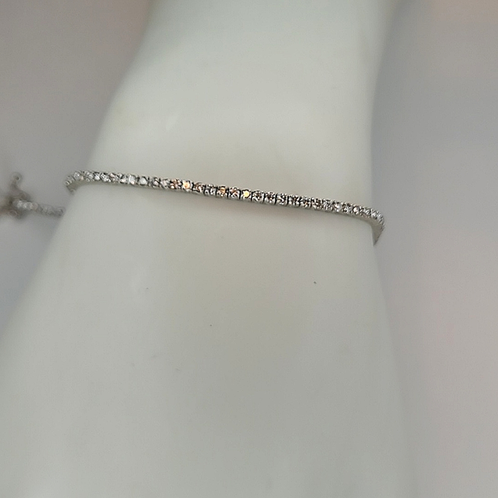 Stunning DIAMON TENNIS BRACELET  14K WHITE GOLD
